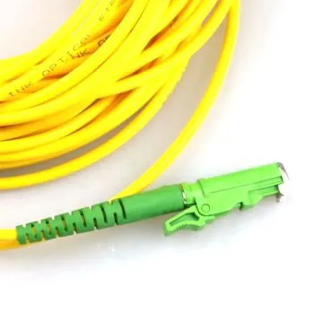 Corda FOCC di alta qualità Jumper E2000 / APC / UPC Cavo patch in fibra ottica a ponticello semplice